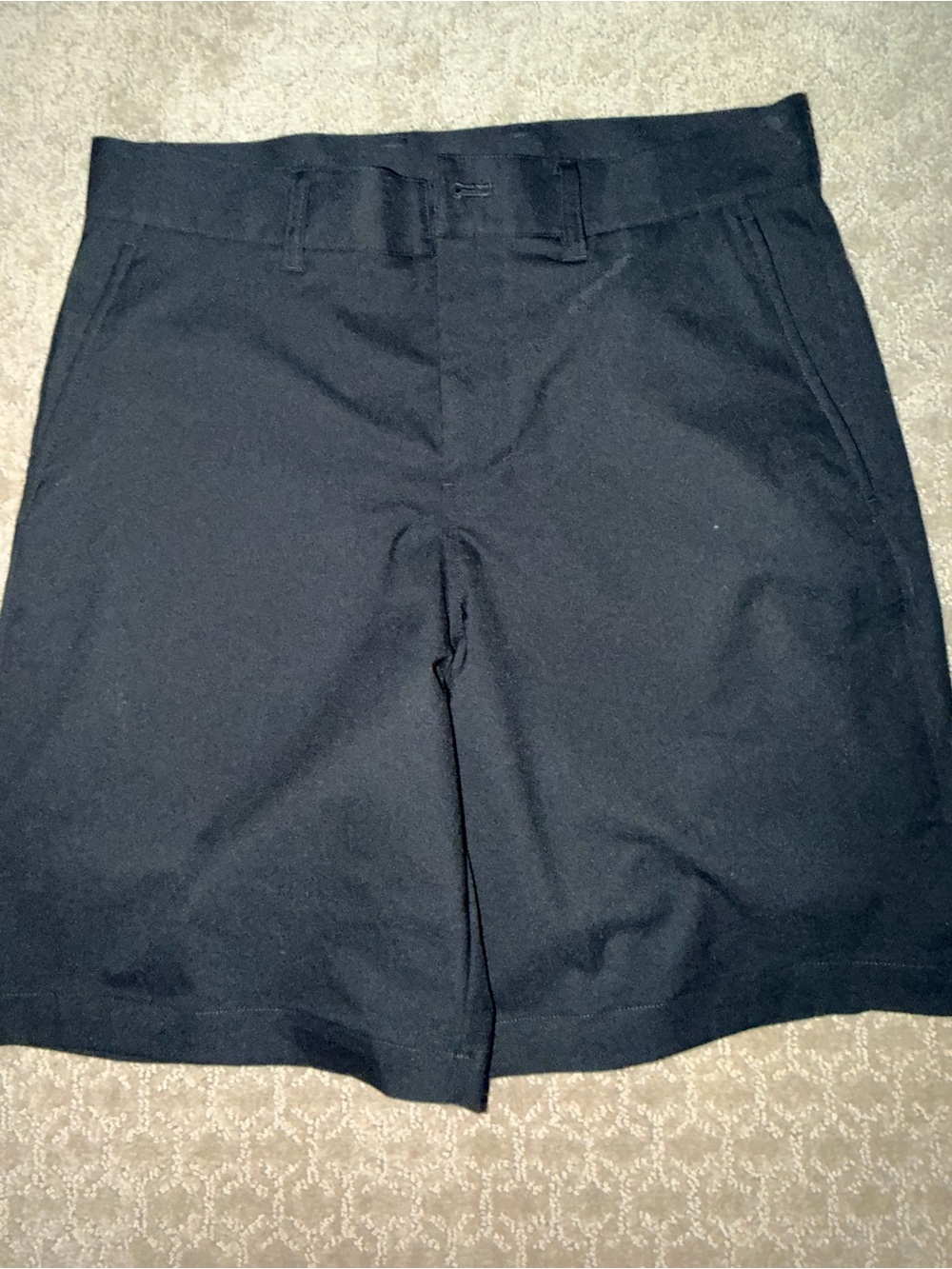 lululemon athletica Men's Black Flat-Front Shorts